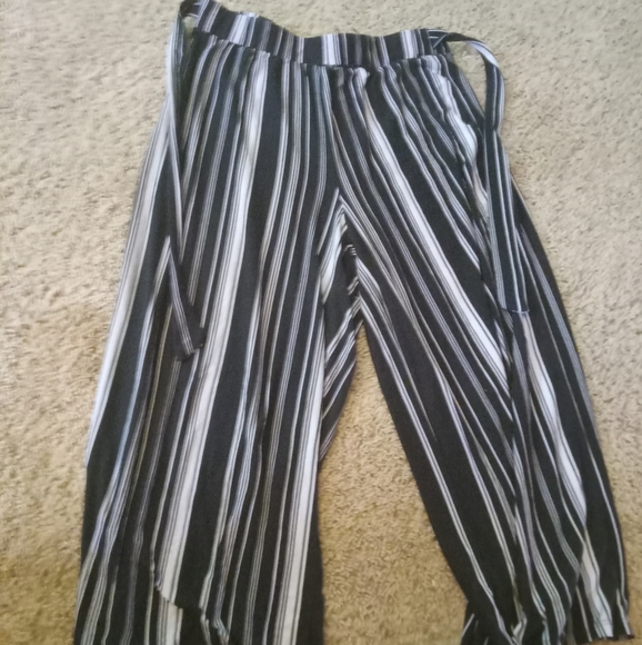 Striped black and white flowy pants - Picture 1 of 1